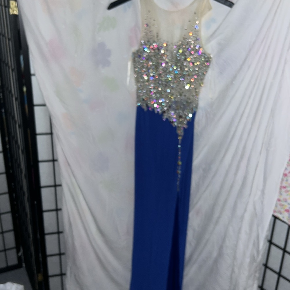 Anny Lee formal dress size 6. Absolutely gorgeous!!!n